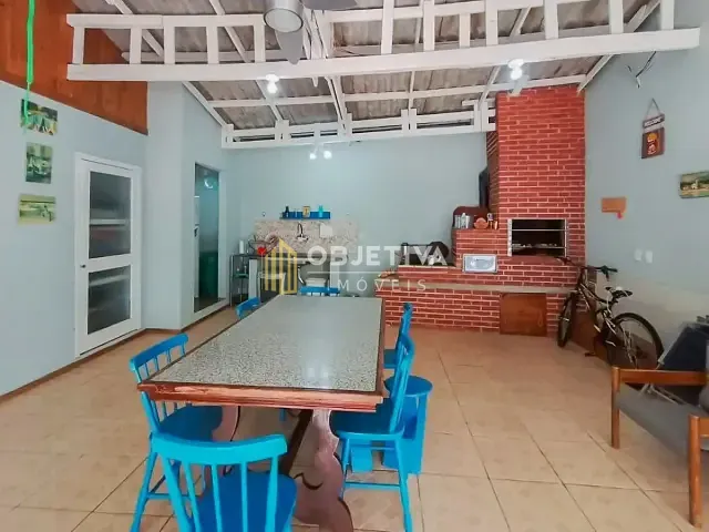 Casa com 258m² 3 quartos e 1 banheiro, à venda, no bairro Petrópolis em Porto Alegre