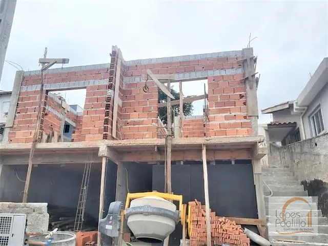 Casa com 118m² 2 quartos e 2 banheiros, à venda, no bairro Jardim Santo Antônio em Atibaia