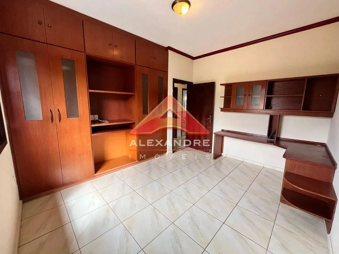 Casa, 3 quartos, 249 m² - Foto 28