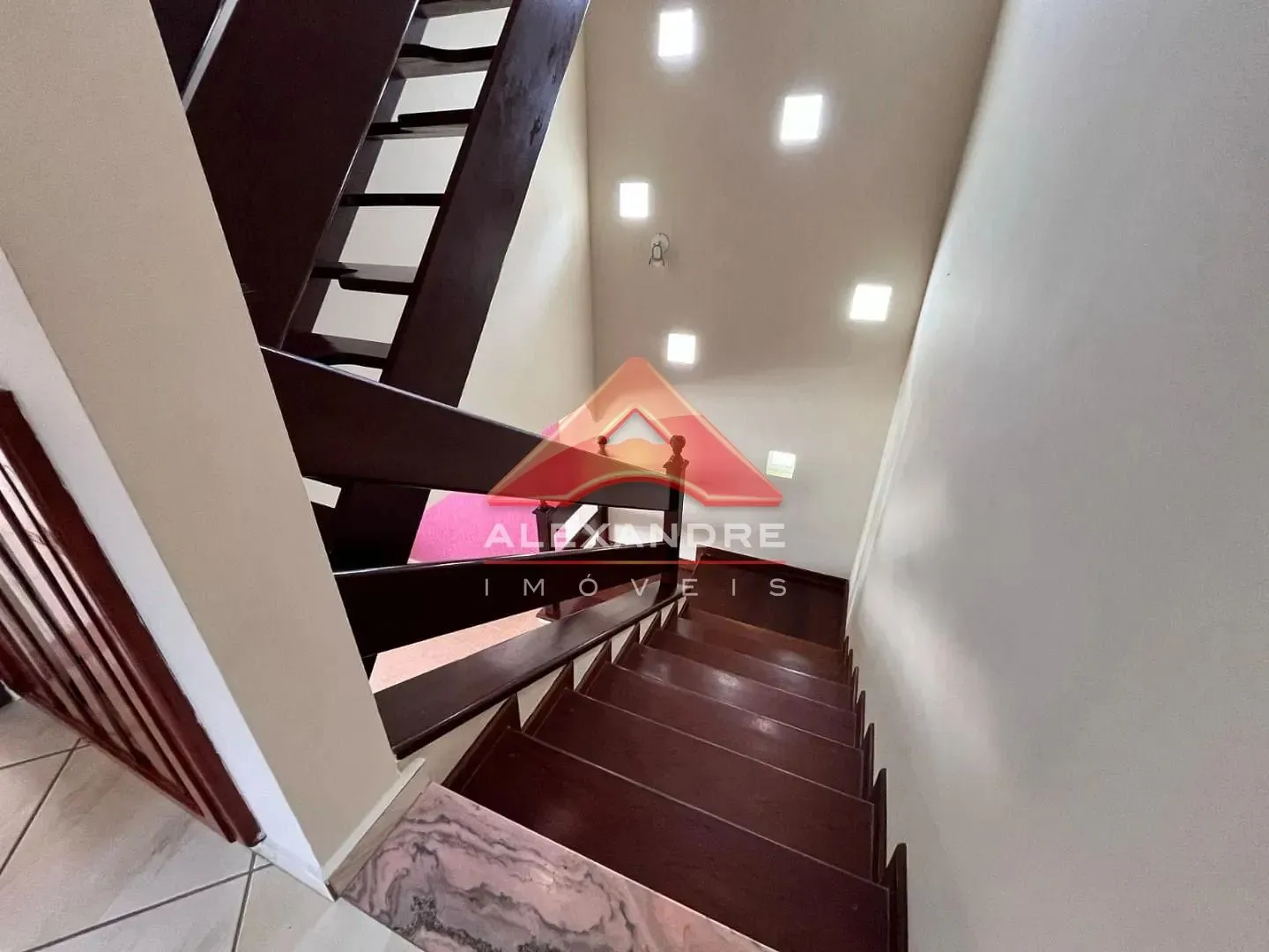 Casa, 3 quartos, 249 m² - Foto 29