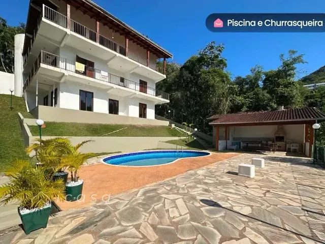 Casa com 1000m² 4 quartos e 7 banheiros, à venda, no bairro Praia das Toninhas em Ubatuba