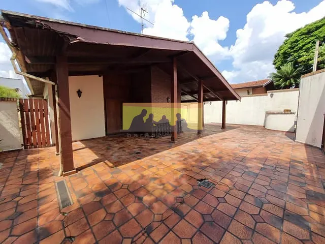 Casa com 450m² 7 quartos e 2 banheiros, para alugar, no bairro Cidade Universitária em Campinas