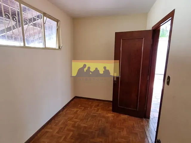 Casa com 450m² 7 quartos e 2 banheiros, para alugar, no bairro Cidade Universitária em Campinas