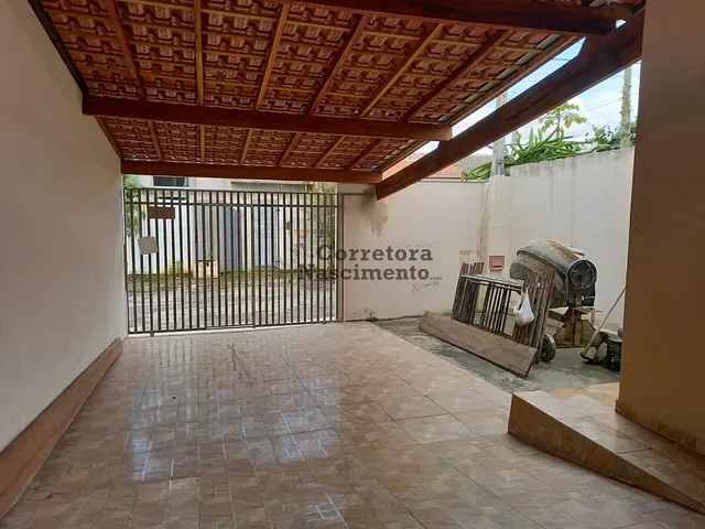 Casa com 175m² 2 quartos e 2 banheiros, à venda, no bairro Villa Branca em Jacareí