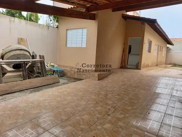 Casa com 175m² 2 quartos e 2 banheiros, à venda, no bairro Villa Branca em Jacareí
