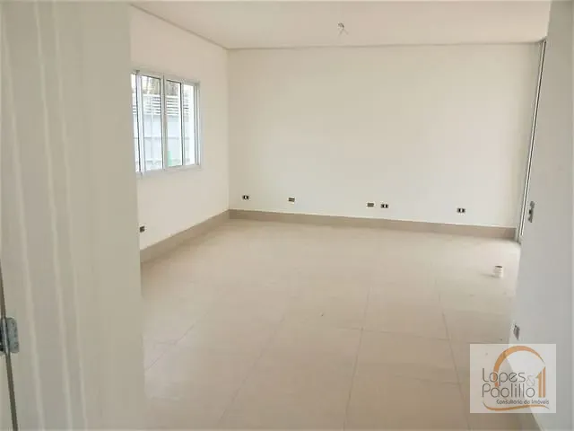 Casa com 300m² 3 quartos e 2 banheiros, à venda, no bairro Vila Loanda em Atibaia