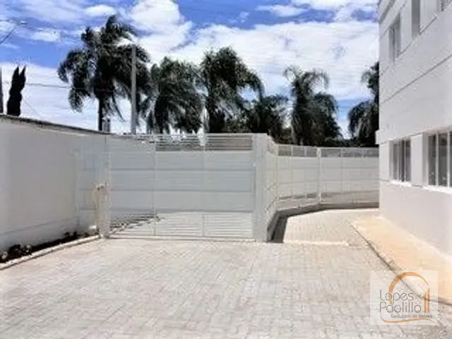 Casa com 300m² 3 quartos e 2 banheiros, à venda, no bairro Vila Loanda em Atibaia