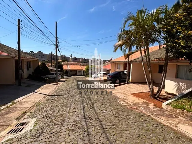 Casa 3 quartos e 1 banheiro, à venda, no bairro Colônia Dona Luíza em Ponta Grossa