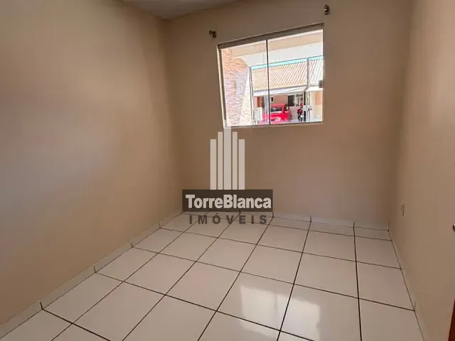 Casa 3 quartos e 1 banheiro, à venda, no bairro Colônia Dona Luíza em Ponta Grossa
