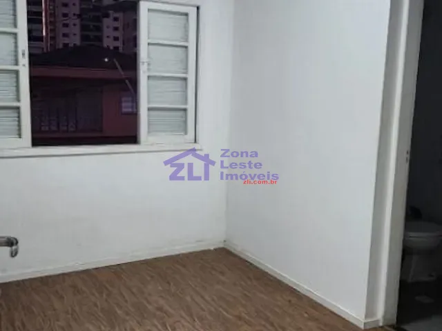 Casa com 300m² 4 quartos e 5 banheiros, para alugar, no bairro Vila Regente Feijó em São Paulo