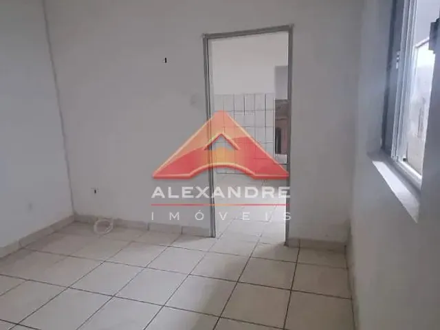 Casa com 150m² 2 quartos e 2 banheiros, à venda, no bairro Vila Sinhá em São José Dos Campos