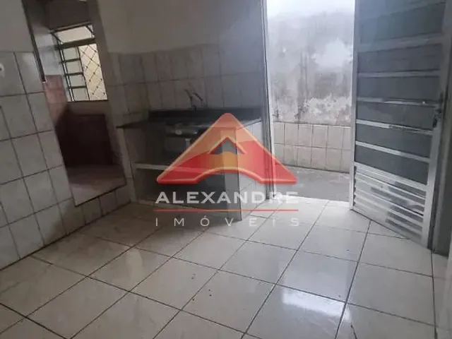 Casa com 150m² 2 quartos e 2 banheiros, à venda, no bairro Vila Sinhá em São José Dos Campos