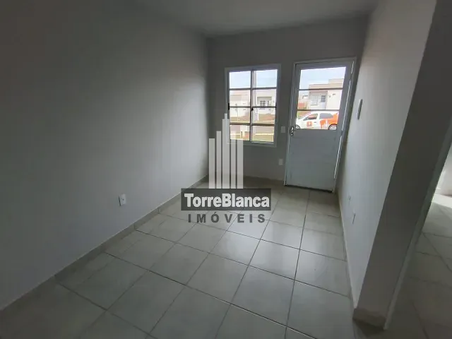 Casa com 50m² 2 quartos e 1 banheiro, para alugar, no bairro Neves em Ponta Grossa