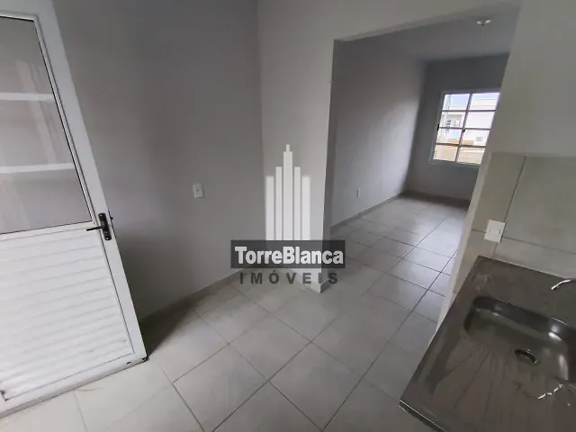 Casa com 50m² 2 quartos e 1 banheiro, para alugar, no bairro Neves em Ponta Grossa