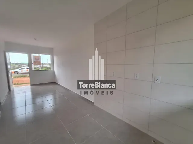 Casa com 46m² 2 quartos e 1 banheiro, para alugar, no bairro Neves em Ponta Grossa