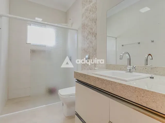 Casa com 300m² 5 quartos e 4 banheiros, à venda, no bairro Jardim Carvalho em Ponta Grossa