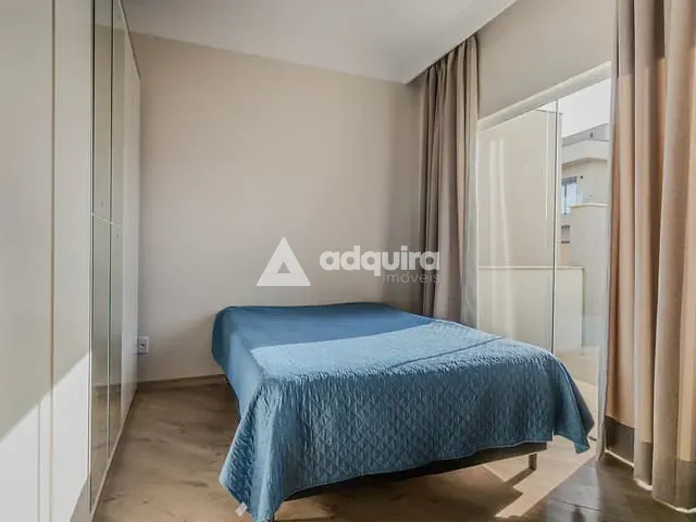 Casa com 300m² 5 quartos e 4 banheiros, à venda, no bairro Jardim Carvalho em Ponta Grossa