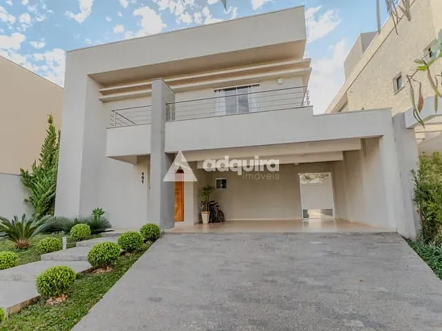 Casa com 300m² 5 quartos e 4 banheiros, à venda, no bairro Jardim Carvalho em Ponta Grossa