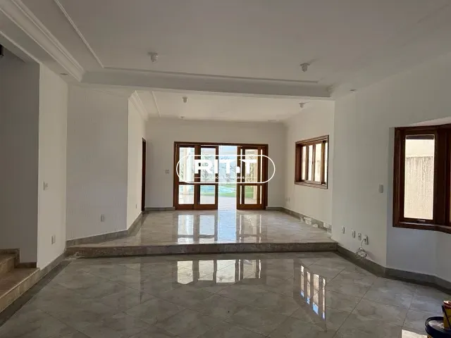 Casa com 500m² 5 quartos e 7 banheiros, para alugar, no bairro Loteamento Residencial Fazenda São José em Avenida Nelson Martini
