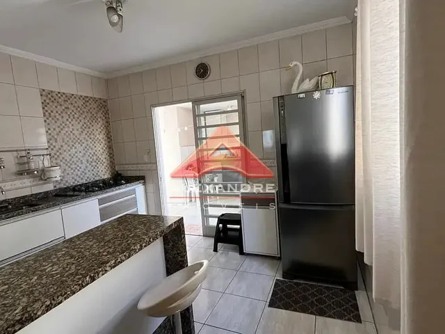 Casa com 200m² 2 quartos e 2 banheiros, à venda, no bairro Residencial Tatetuba em São José Dos Campos