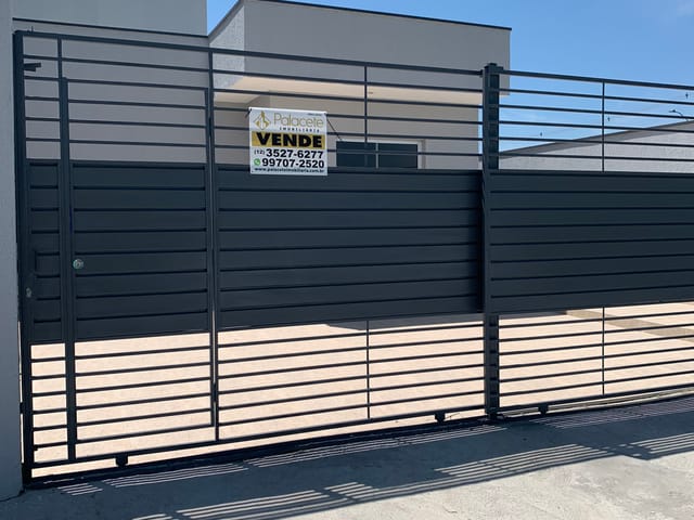 Casa com 200m² 2 quartos e 1 banheiro, à venda, no bairro Cesar Park em Pindamonhangaba