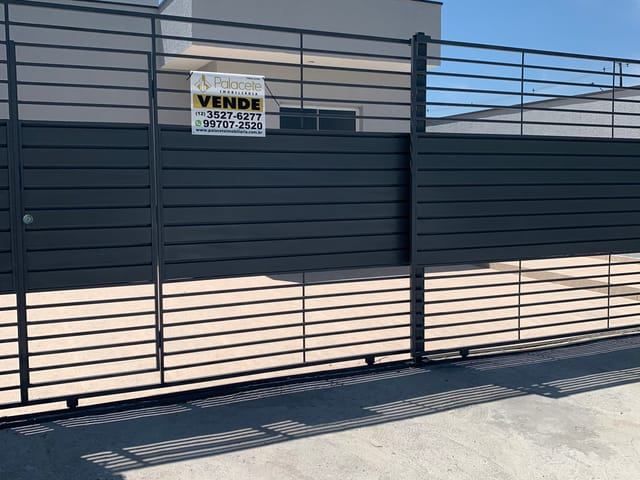Casa com 200m² 2 quartos e 1 banheiro, à venda, no bairro Cesar Park em Pindamonhangaba