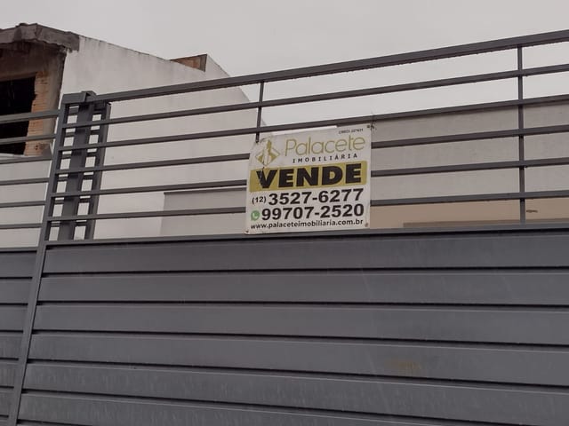 Casa com 200m² 2 quartos e 1 banheiro, à venda, no bairro Cesar Park em Pindamonhangaba