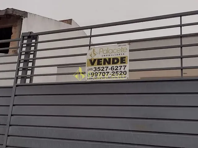 Casa com 200m² 2 quartos e 1 banheiro, à venda, no bairro Cesar Park em Pindamonhangaba