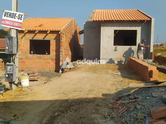 Casa 2 quartos e 1 banheiro, à venda, no bairro Cará-Cará em Ponta Grossa