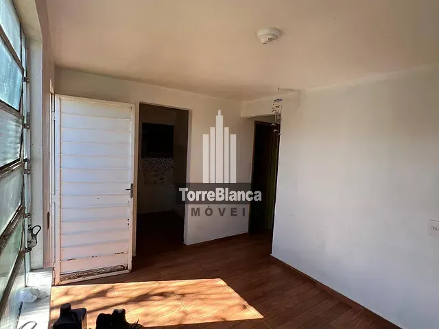 Casa 3 quartos e 1 banheiro, à venda, no bairro Contorno em Ponta Grossa