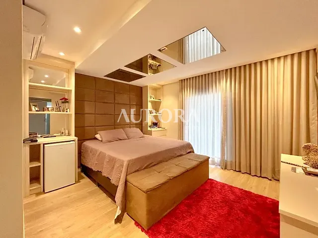 Casa com 700m² 4 quartos e 6 banheiros, à venda, no bairro Esperança em Londrina