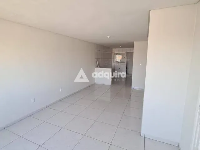 Casa 3 quartos e 1 banheiro, à venda, no bairro Colônia Dona Luíza em Ponta Grossa