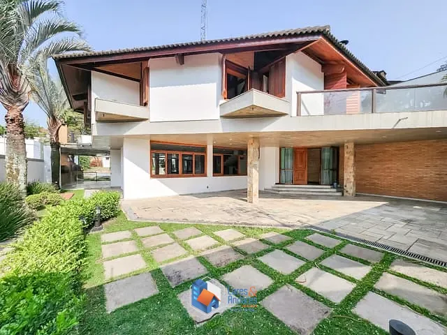 Casa com 750m² 4 quartos e 6 banheiros, à venda, no bairro Jardim Floresta em São Paulo