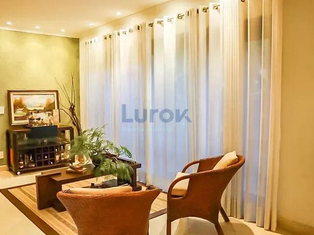 Casa com 1300m² 4 quartos e 7 banheiros, à venda, no bairro Pinheiro em Valinhos