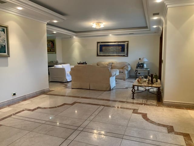 Casa com 575m² 4 quartos e 6 banheiros, à venda, no bairro Alphaville em Santana de Parnaíba