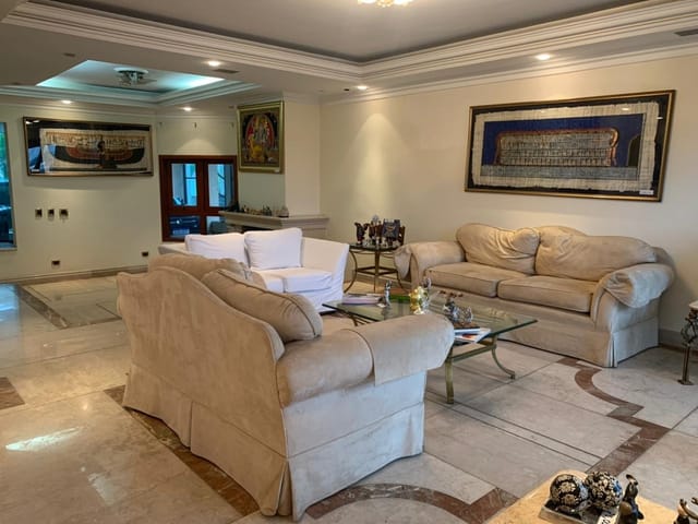 Casa com 575m² 4 quartos e 6 banheiros, à venda, no bairro Alphaville em Santana de Parnaíba