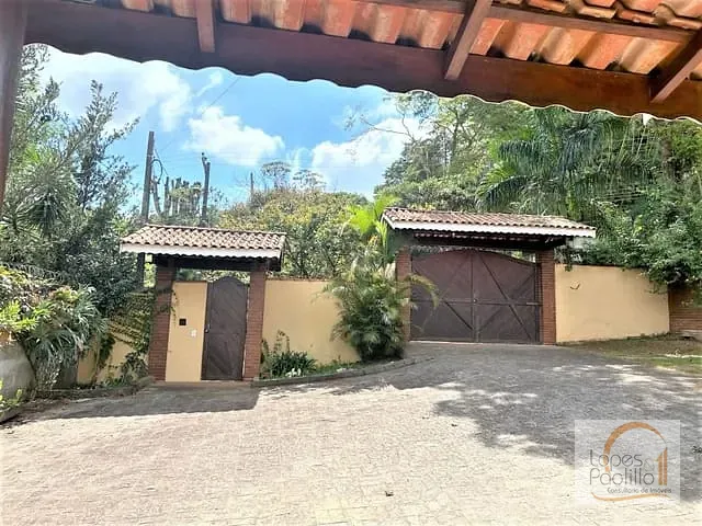 Casa com 1248m² 4 quartos e 3 banheiros, à venda, no bairro Condominio Estância dos Lagos em Atibaia