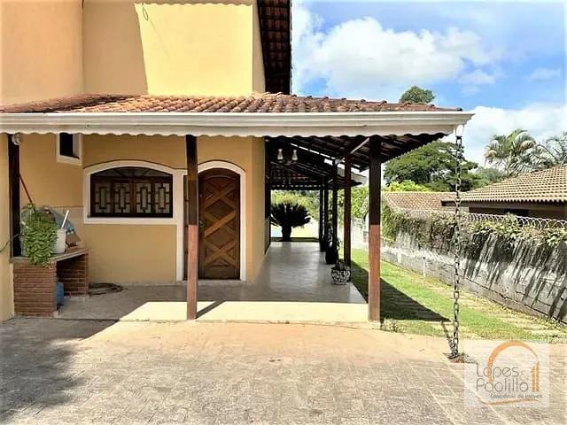 Casa com 1248m² 4 quartos e 3 banheiros, à venda, no bairro Condominio Estância dos Lagos em Atibaia