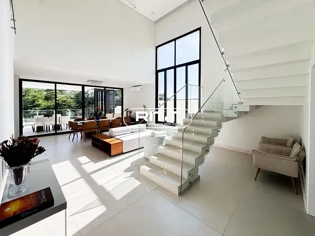 Casa com 471m² 4 quartos e 6 banheiros, à venda, no bairro Loteamento Artesano em Campinas