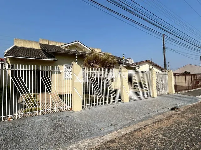 Casa com 462m² 3 quartos e 3 banheiros, à venda, no bairro Orfãs em Ponta Grossa