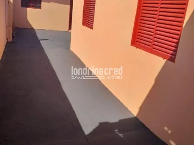 Casa com 300m², à venda, no bairro Santa Rita 1 em Londrina