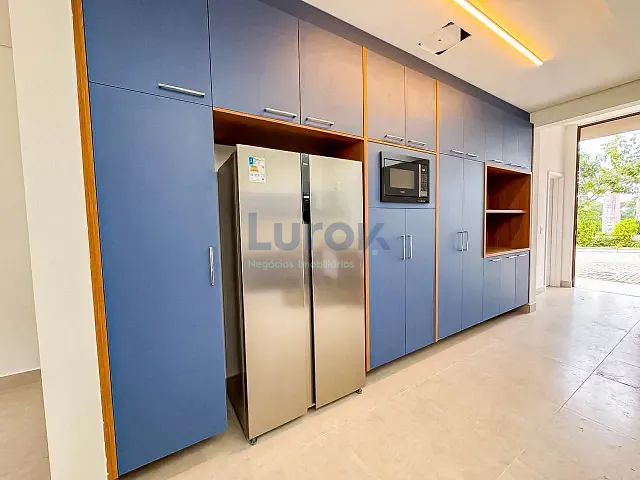 Casa com 115m² 3 quartos e 4 banheiros, à venda ou para alugar, no bairro Chácaras Silvania em Valinhos