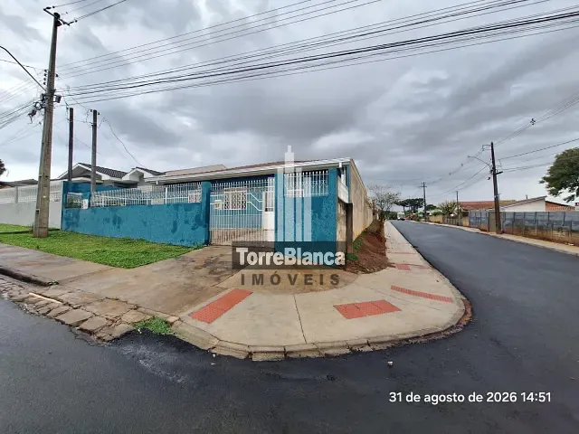 Casa com 220m² 2 quartos e 1 banheiro, à venda, no bairro Uvaranas em Ponta Grossa