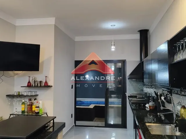 Casa com 251m² 3 quartos e 2 banheiros, à venda, no bairro Residencial Alta Vista 2 em Caçapava