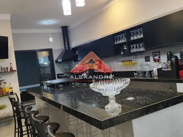 Casa com 251m² 3 quartos e 2 banheiros, à venda, no bairro Residencial Alta Vista 2 em Caçapava