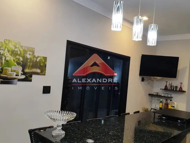 Casa com 251m² 3 quartos e 2 banheiros, à venda, no bairro Residencial Alta Vista 2 em Caçapava