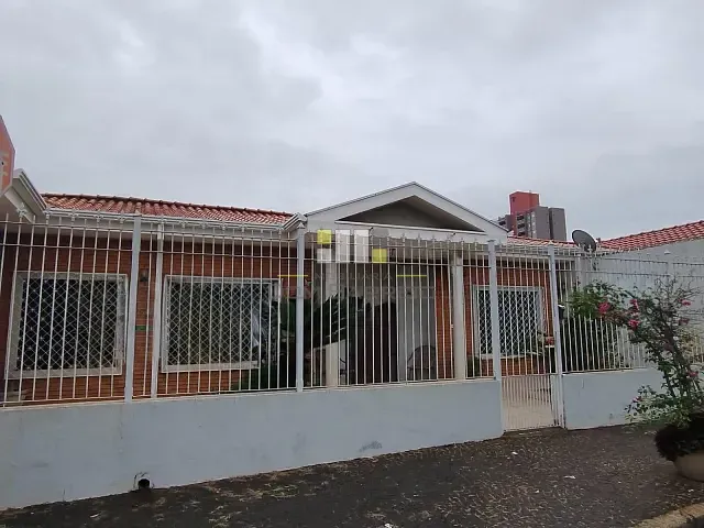 Casa com 415m² 3 quartos e 2 banheiros, à venda, no bairro Parque Franceschini em Sumaré