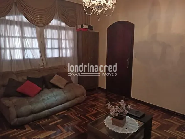 Casa com 385m², à venda, no bairro Jardim Santo Amaro em Cambé