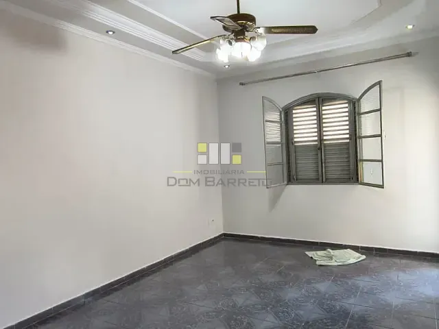 Casa 2 quartos e 2 banheiros, para alugar, no bairro Vila Miranda em Sumaré