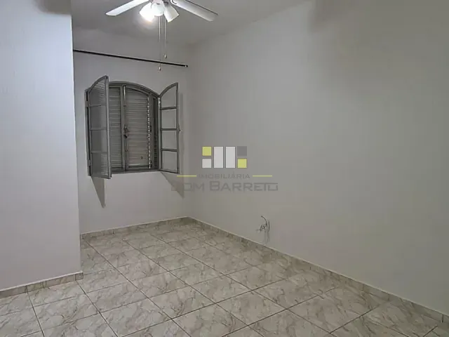 Casa 2 quartos e 2 banheiros, para alugar, no bairro Vila Miranda em Sumaré